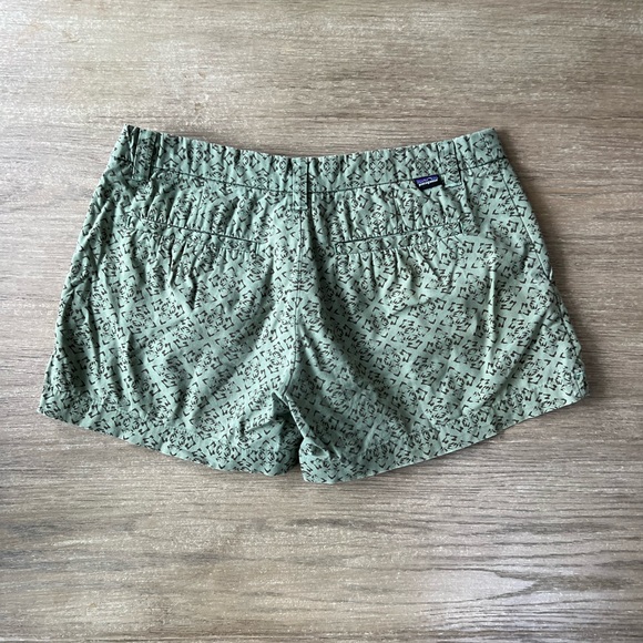 Patagonia woman’s patterned organic cotton shorts - Picture 6 of 8